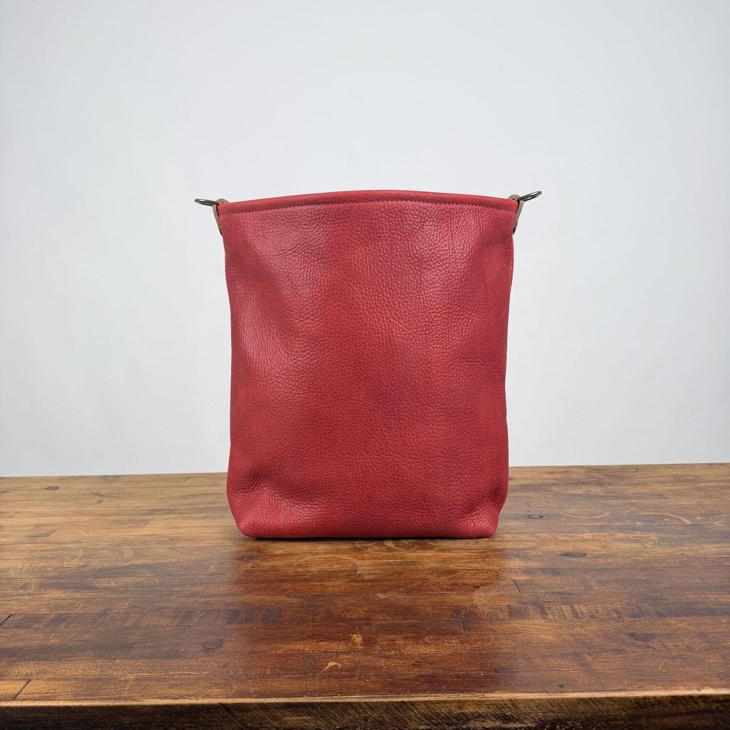 AVERY CROSSBODY - SLIM MEDIUM - GARNET RED - HEMMED TOP - MOCHA D-RING LEATHER - IN STOCK