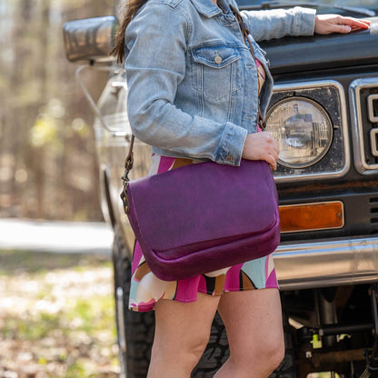 KINDLE LEATHER SATCHEL - GRAPE BISON