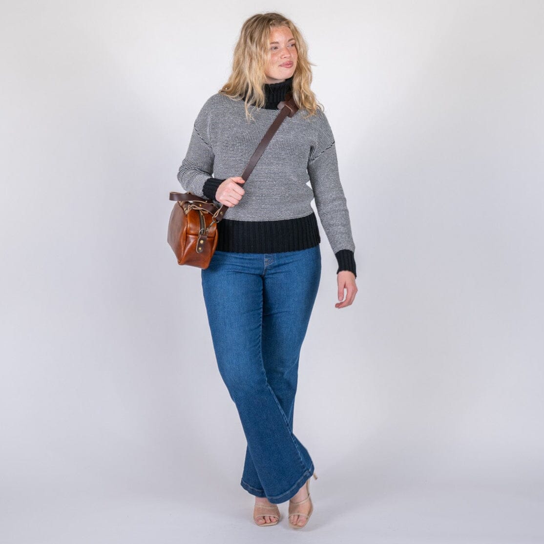 HOFFMAN LEATHER CROSSBODY BAG - MINI - CHESTNUT