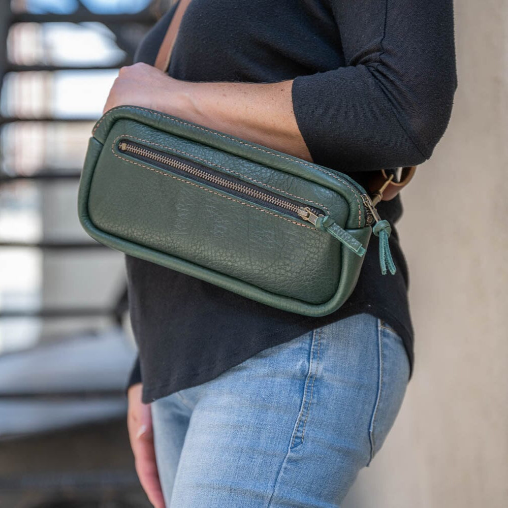 LEATHER FANNY PACK / LEATHER WAIST BAG - DELUXE - FOREST GREEN