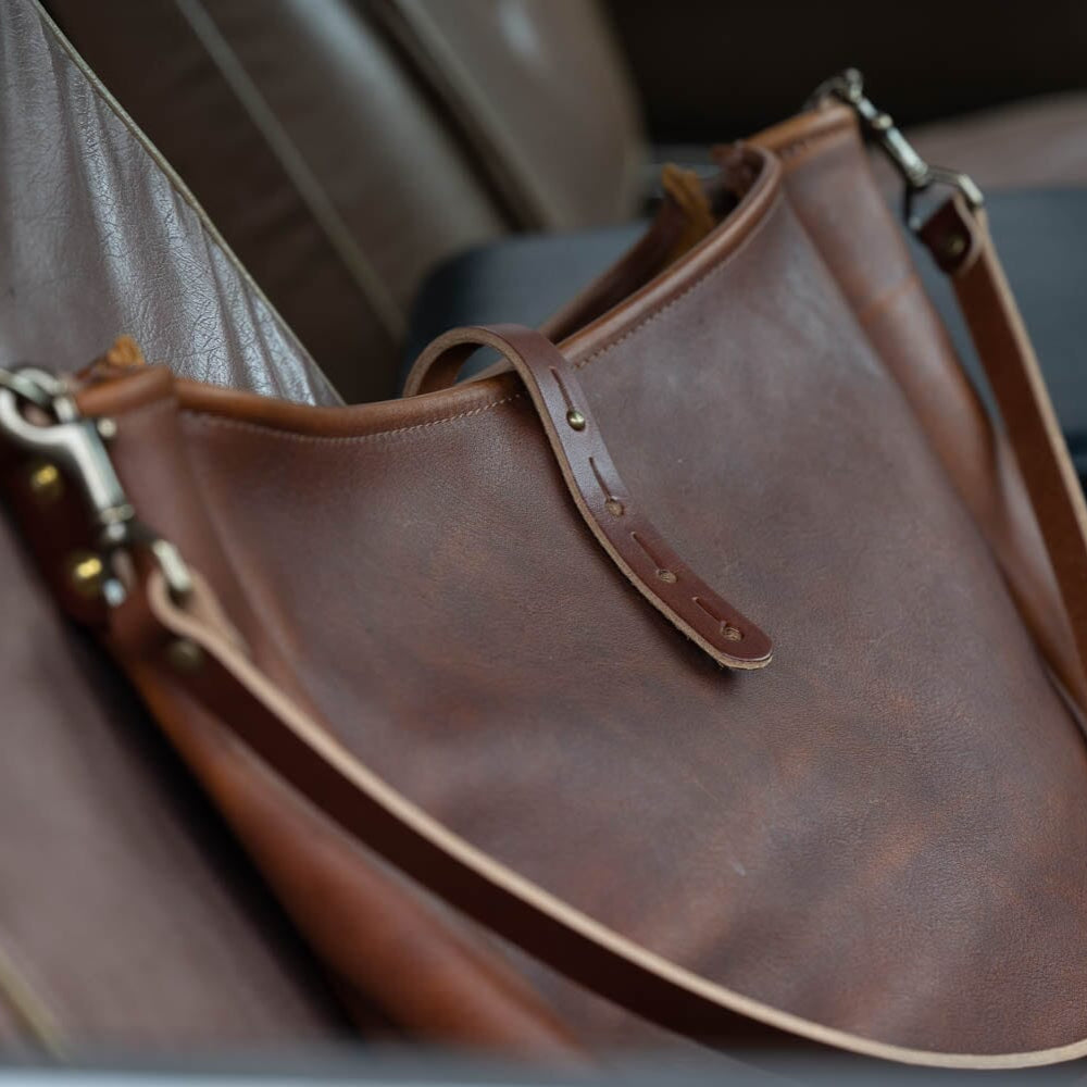 CELESTE LEATHER HOBO BAG - MEDIUM - SADDLE
