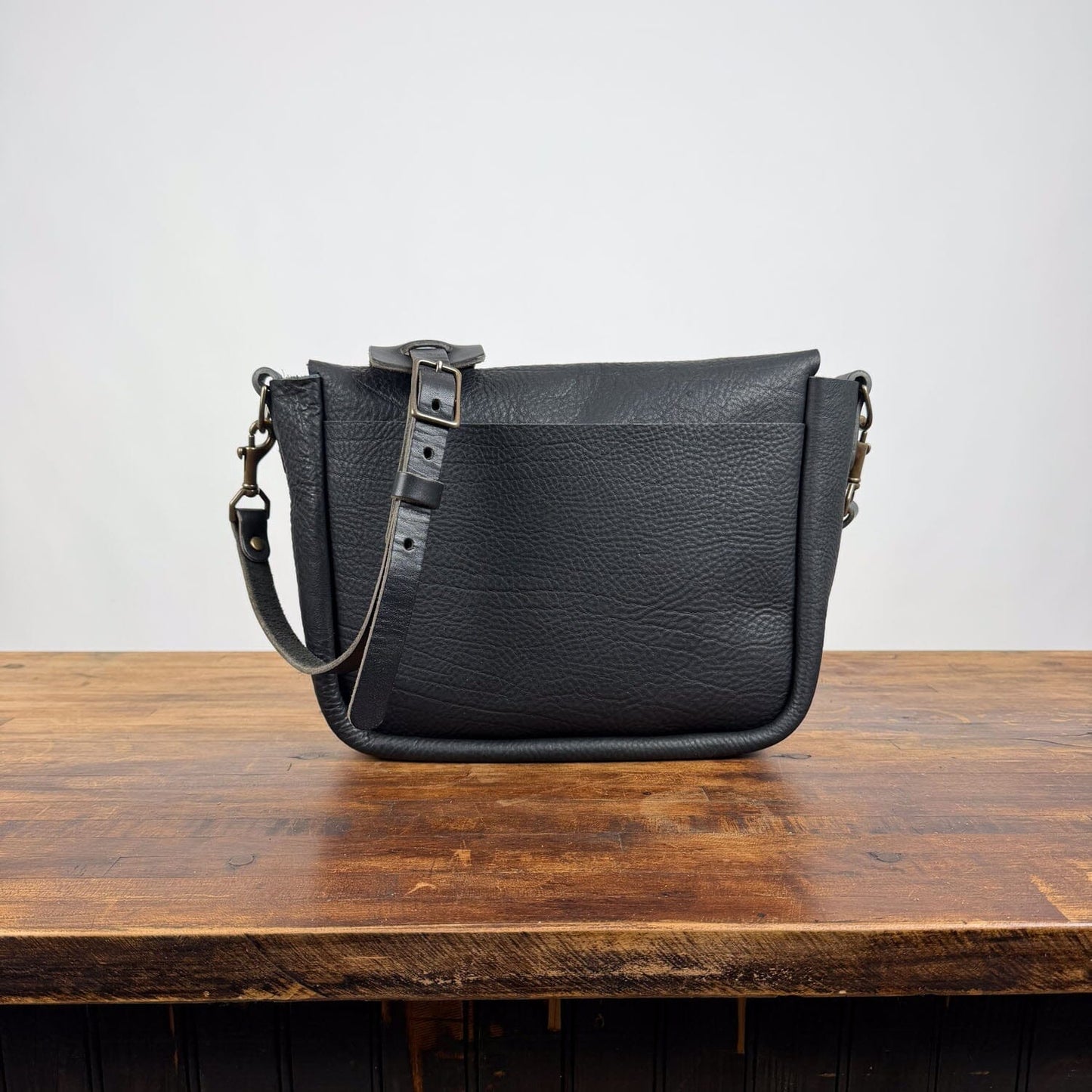 KINDLE LEATHER SATCHEL - BLACK - BACK POCKET - IN STOCK