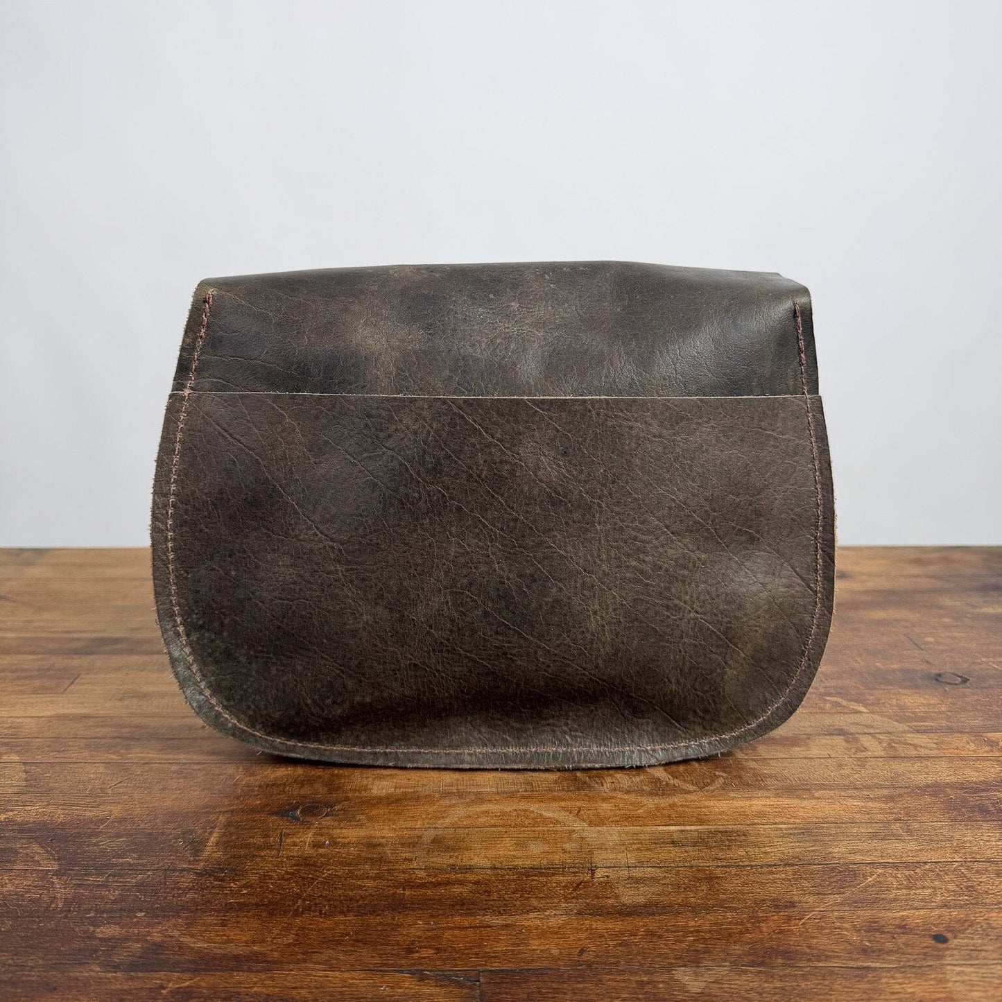 VIVIAN SATCHEL LEATHER CROSSBODY - MYSTERY MOSS - BACK POCKET - NEARLY PERFECT - IN STOCK