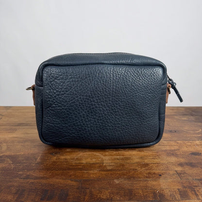 SARAH LEATHER CROSSBODY - NAVY - ZIP FRONT POCKET - NEARLY PERFECT - IN STOCK