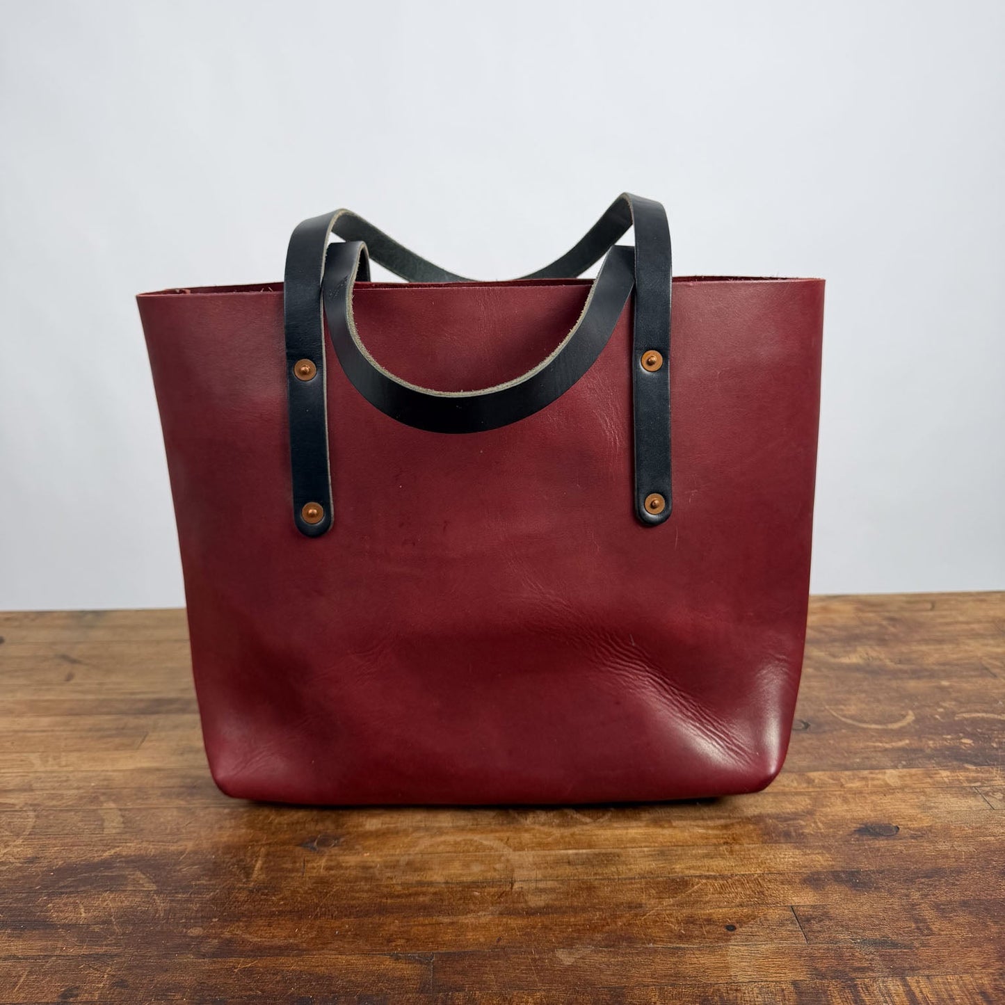 AVERY LEATHER TOTE BAG - MEDIUM - OXBLOOD - NEARLY PERFECT - IN STOCK