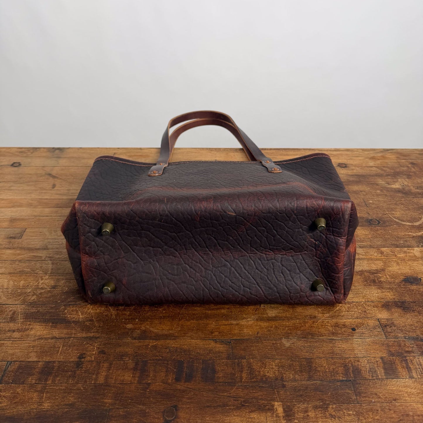 AVERY LEATHER TOTE BAG - MEDIUM - CHERRY BISON - ZIPPER - SMALL FRONT POCKET - BRASS FEET - NEARLY PERFECT - IN STOCK