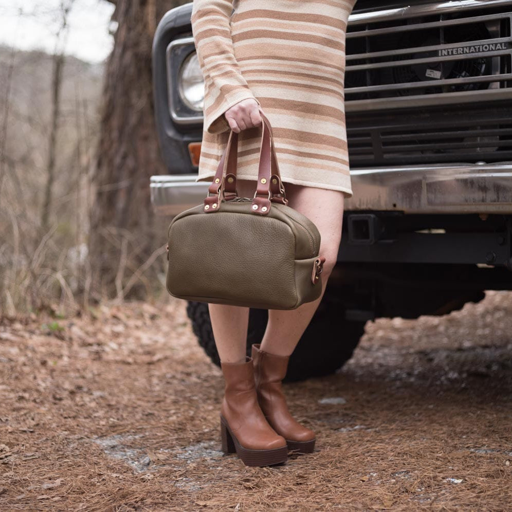 HOFFMAN LEATHER CROSSBODY BAG - OLIVE