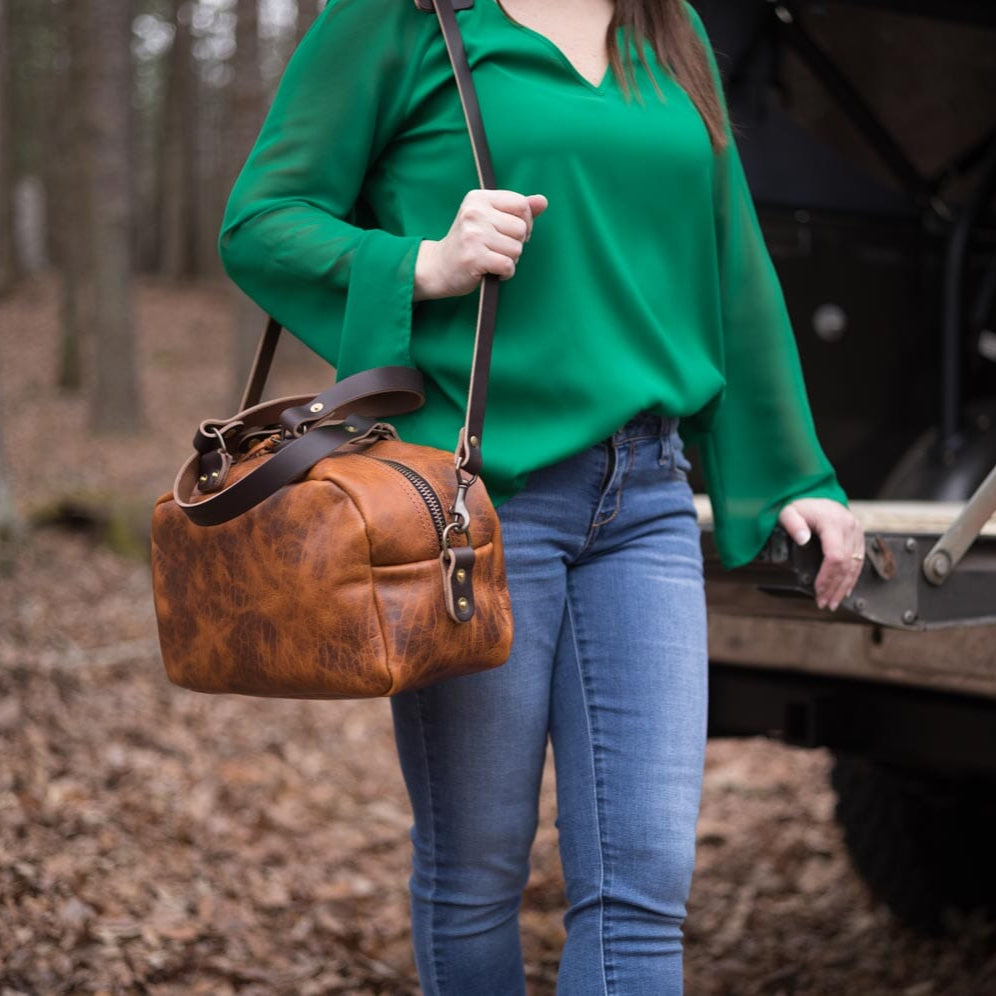 HOFFMAN LEATHER CROSSBODY BAG - PEANUT BISON
