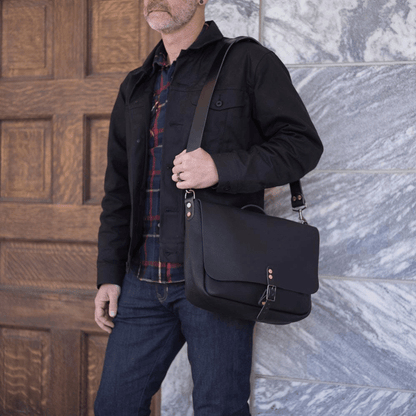 STEPHEN LEATHER MESSENGER BAG - SMALL