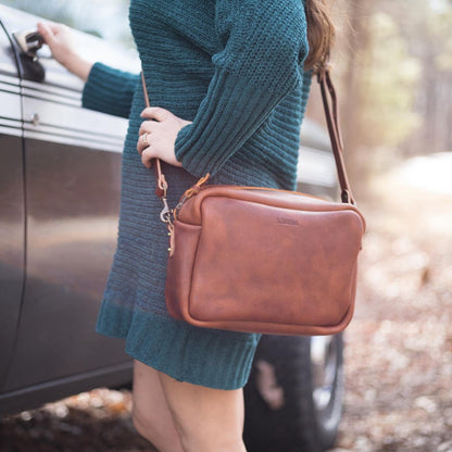 SARAH LEATHER CROSSBODY - MEDIUM - GRASS GREEN