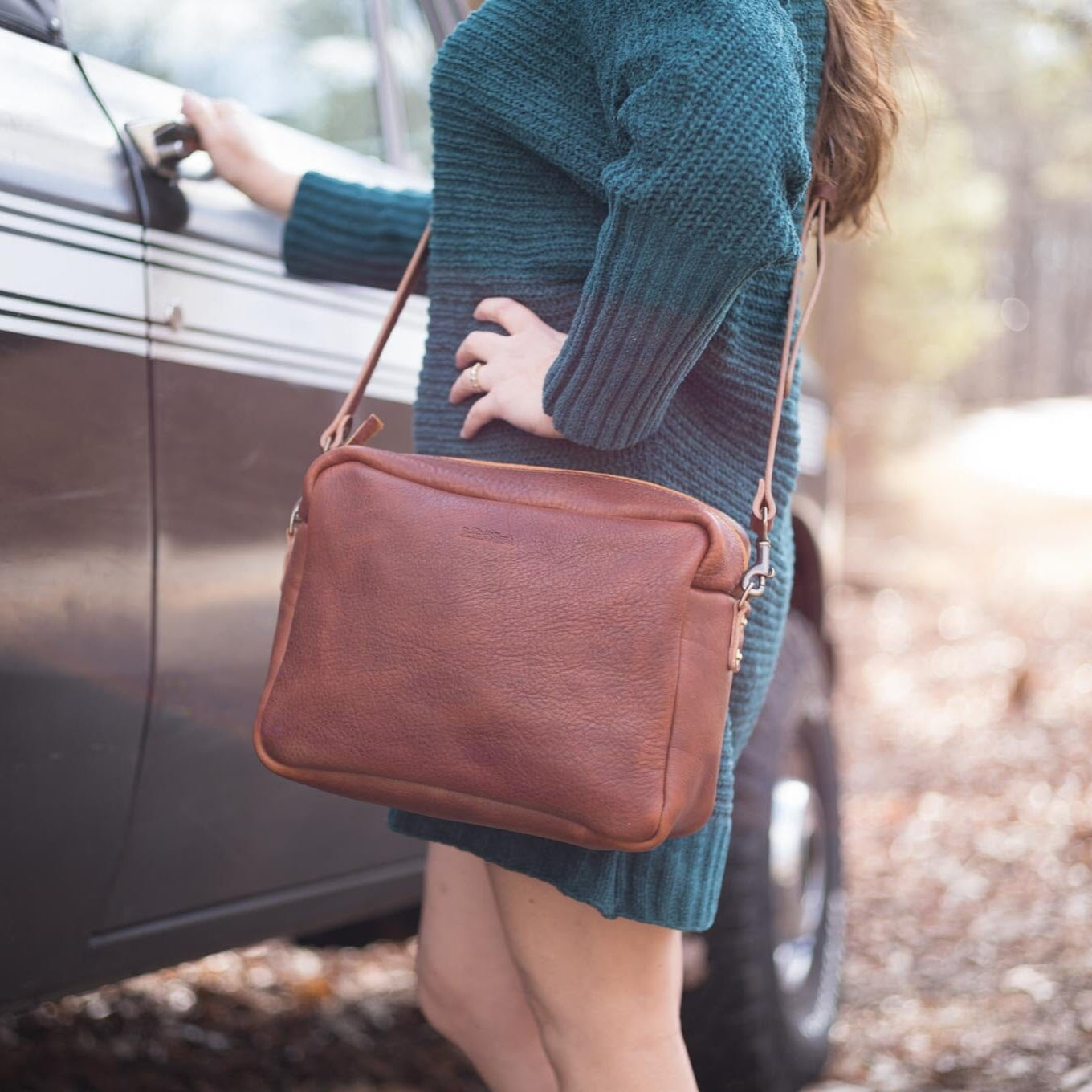 SARAH LEATHER CROSSBODY - LARGE - WHISKY BISON