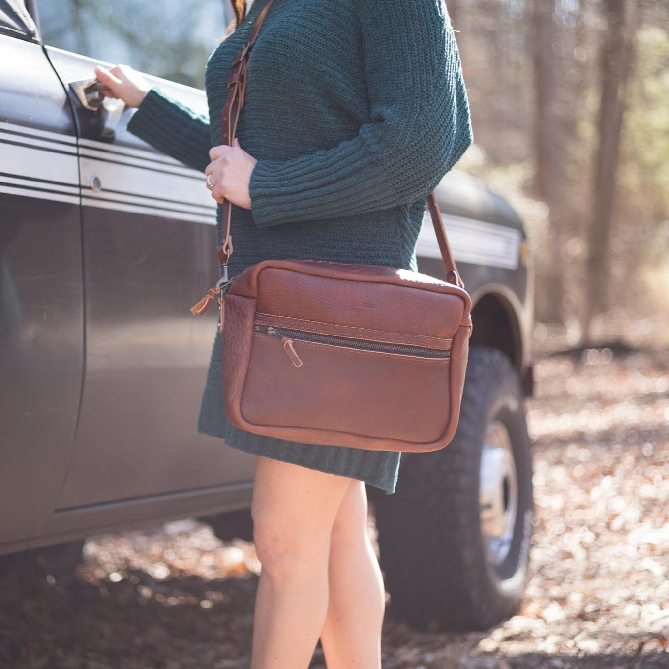 SARAH LEATHER CROSSBODY - LARGE - WHISKY BISON