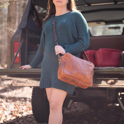 SARAH LEATHER CROSSBODY - LARGE - PEANUT BISON
