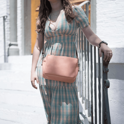 SARAH LEATHER CROSSBODY - MEDIUM - PEACH FUZZ