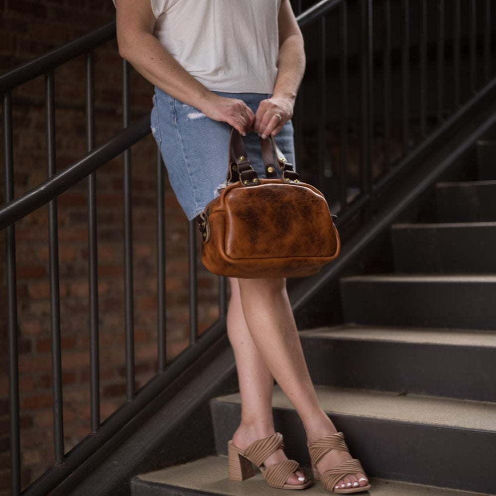 HOFFMAN LEATHER CROSSBODY BAG - MINI - PEANUT BISON