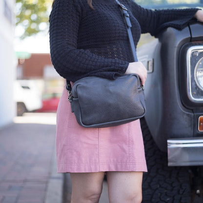 SARAH LEATHER CROSSBODY - RAVEN