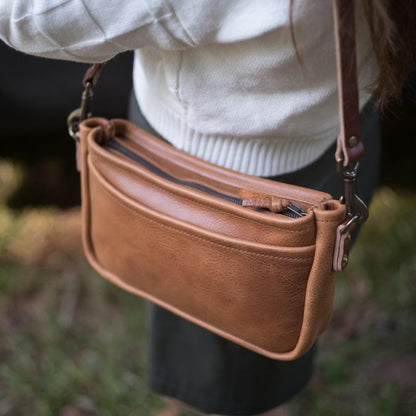 RENNIE LEATHER SHOULDER BAG - HONEY