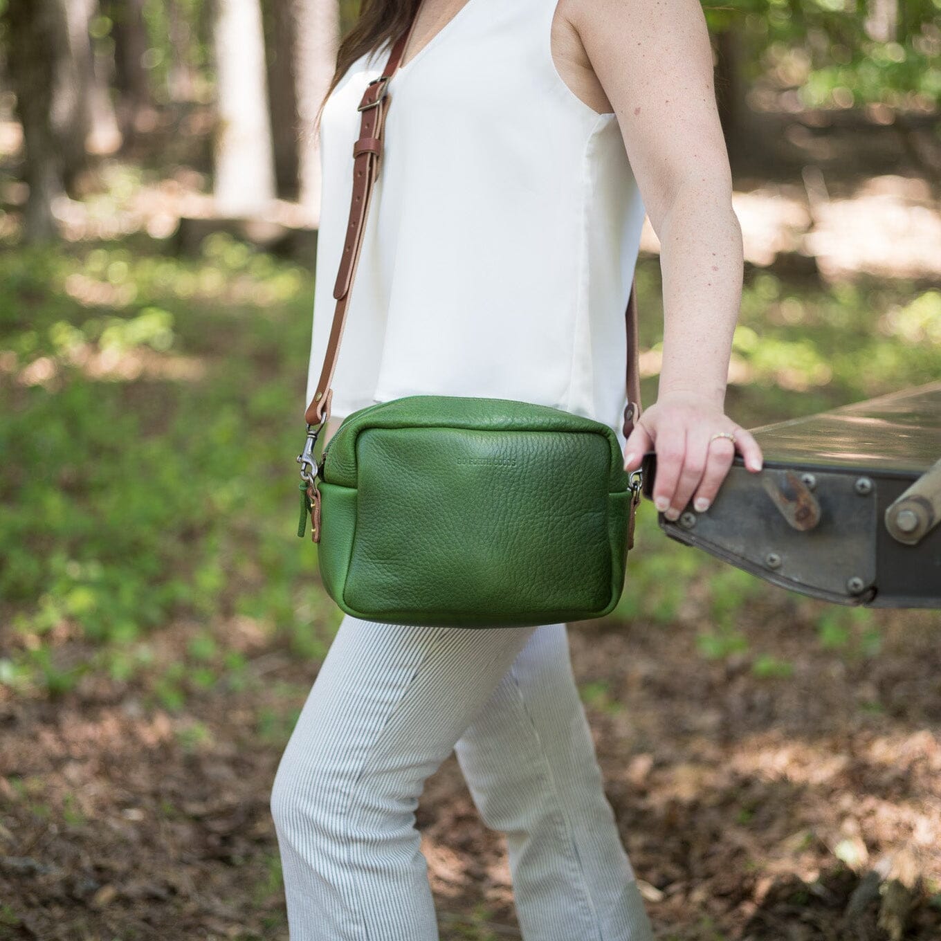 SARAH LEATHER CROSSBODY - GRASS GREEN
