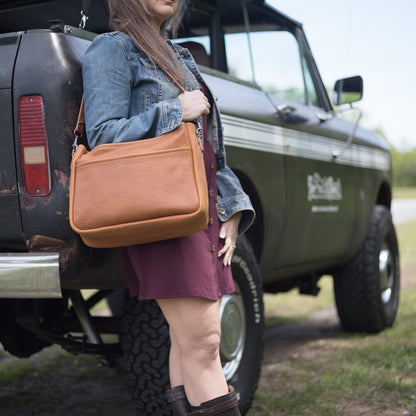 RENNIE LEATHER SHOULDER BAG - LARGE - HONEY