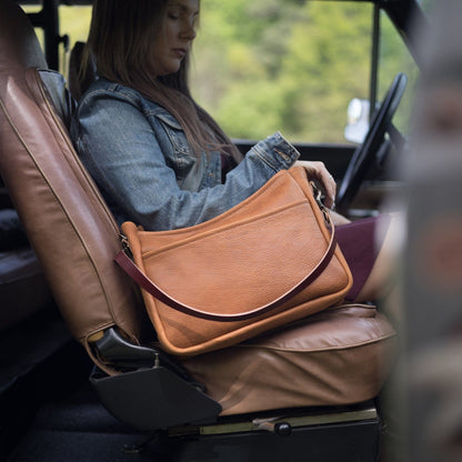 RENNIE LEATHER SHOULDER BAG - LARGE - HONEY
