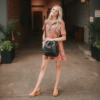 ABBY LEATHER BUCKET BAG - BLACK