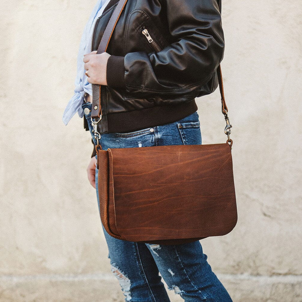KINDLE LEATHER SATCHEL - HONEY