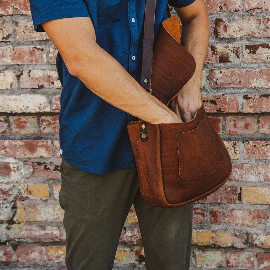 KINDLE LEATHER SATCHEL - GRASS GREEN