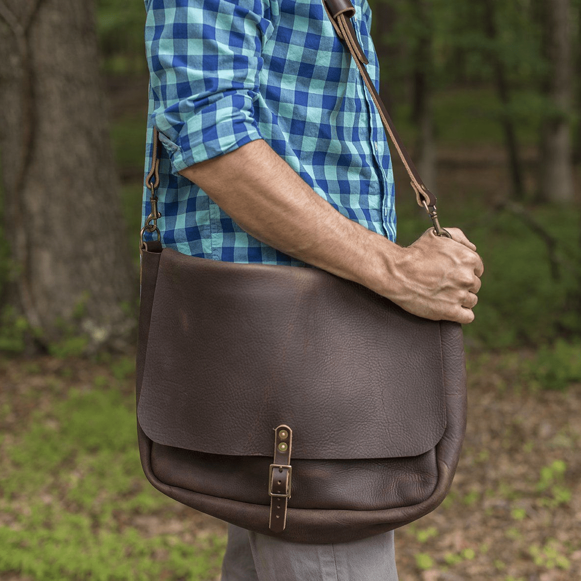 STEPHEN LEATHER MESSENGER BAG