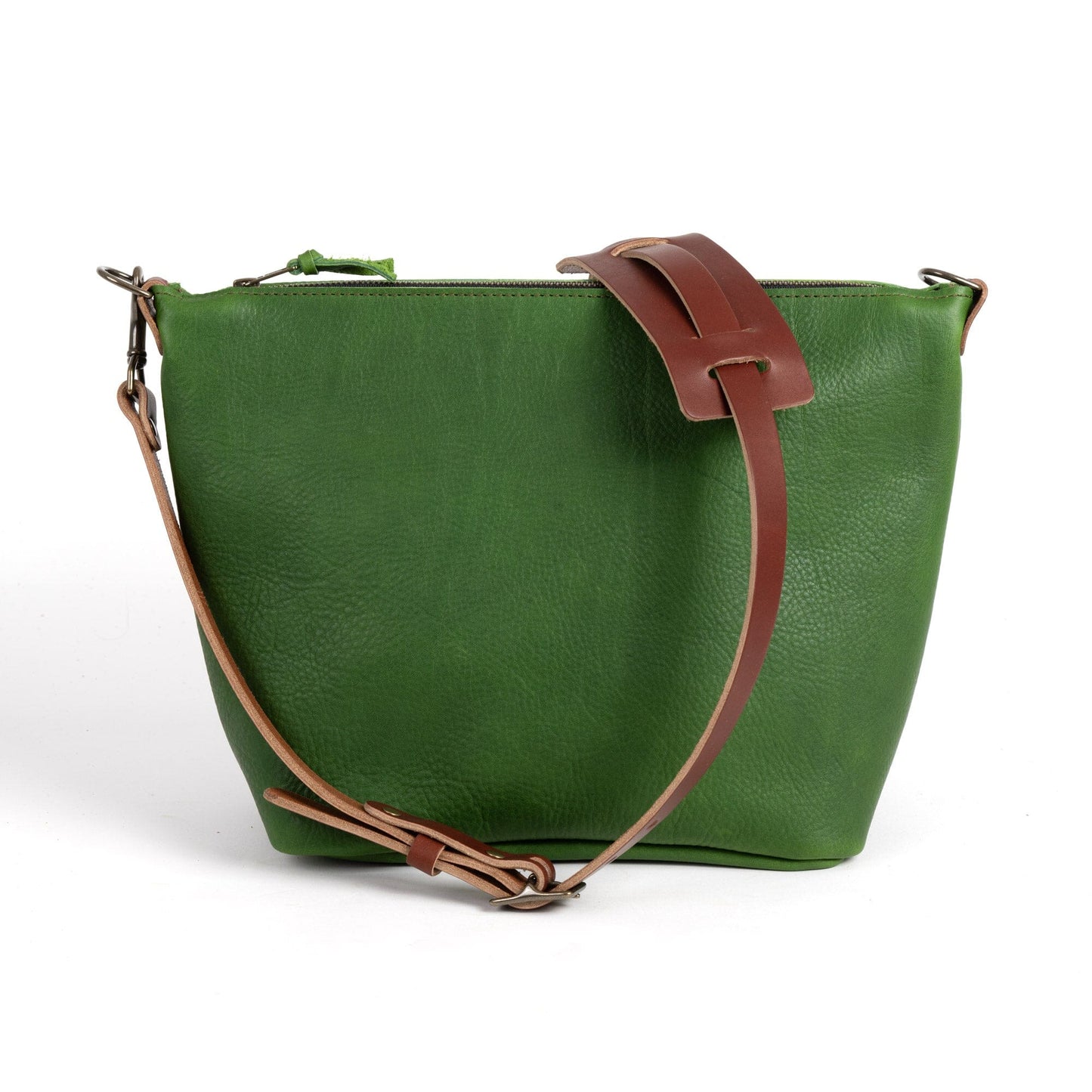 ZIP TOP LEATHER BUCKET BAG