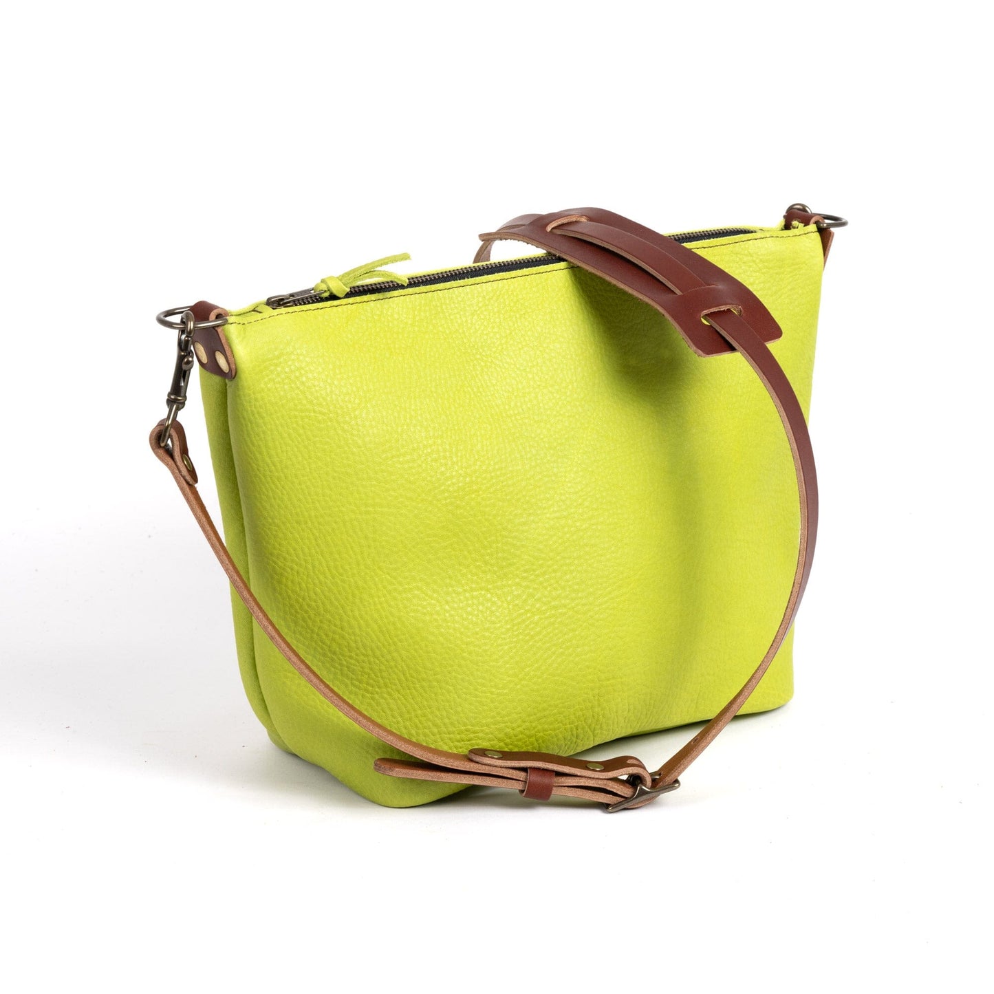 ZIP TOP LEATHER BUCKET BAG