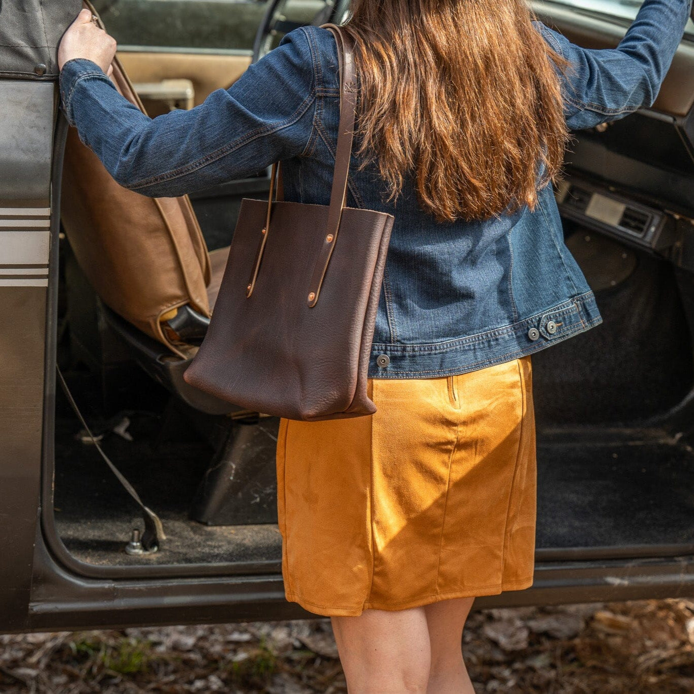 AVERY LEATHER TOTE BAG - SMALL - MOCHA
