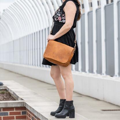 KINDLE LEATHER SATCHEL - PEANUT BISON