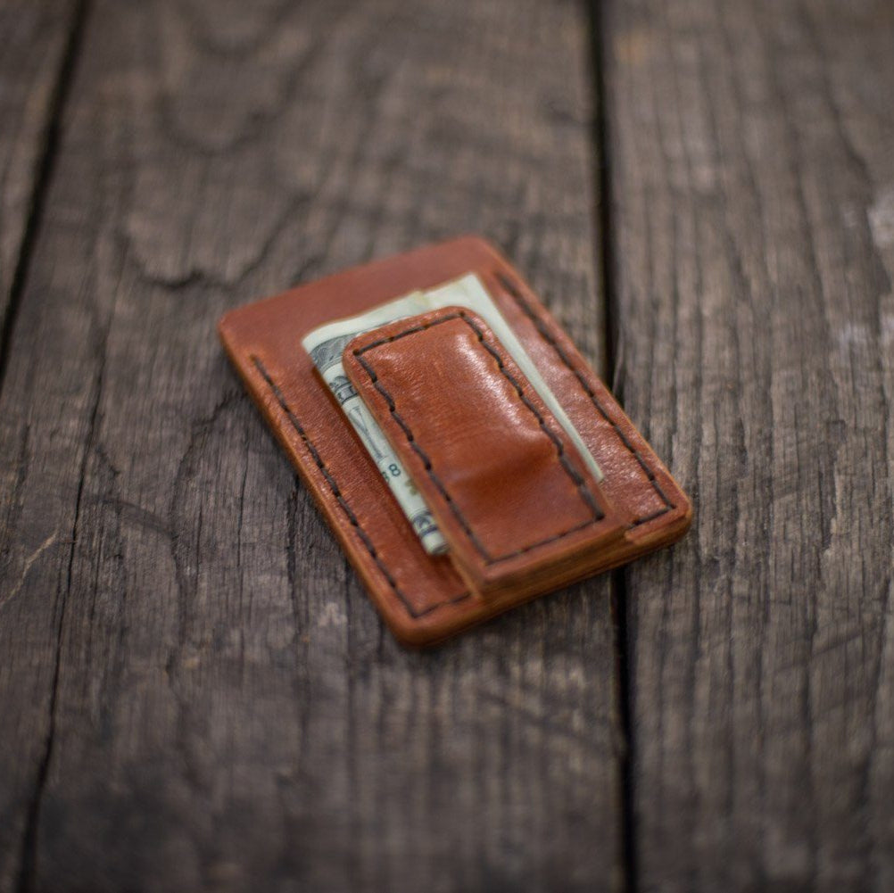 SLIM LEATHER CARD WALLET WITH MAGNETIC MONEY CLIP