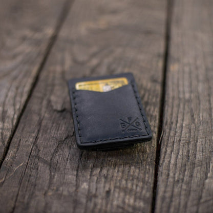 SLIM LEATHER CARD WALLET WITH MAGNETIC MONEY CLIP