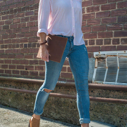 FELICITY ZIPPERED CLUTCH WITH WRISTLET LARGE - SADDLE