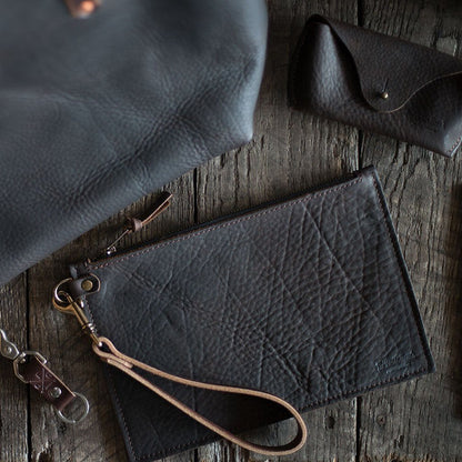 FELICITY ZIPPERED CLUTCH WITH WRISTLET - SMALL - MOCHA
