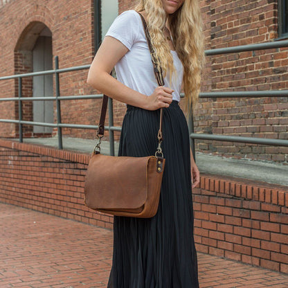 KINDLE LEATHER SATCHEL - SADDLE