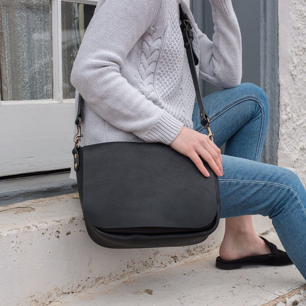 KINDLE LEATHER SATCHEL - BLACK